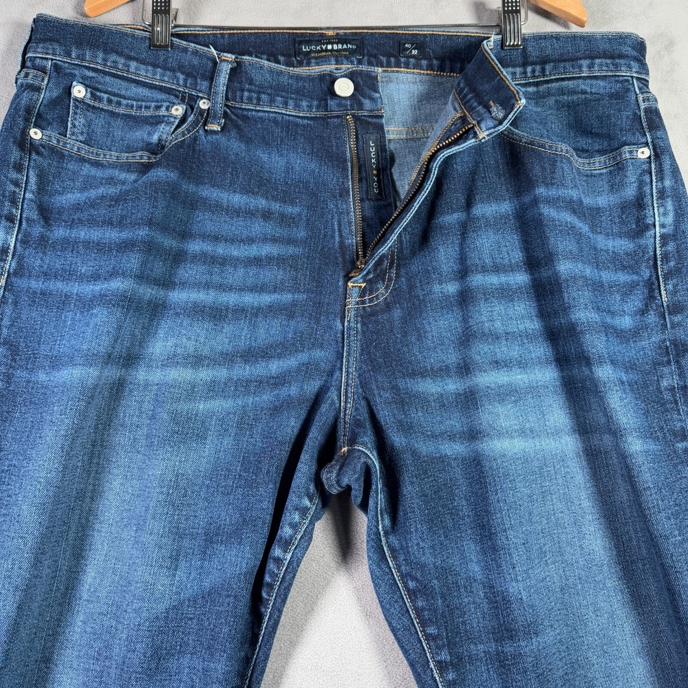 Lucky Brand Jeans Mens 40x32 Blue 410 Athletic Slim‎ Straight Medium Wash Denim - Picture 3 of 16